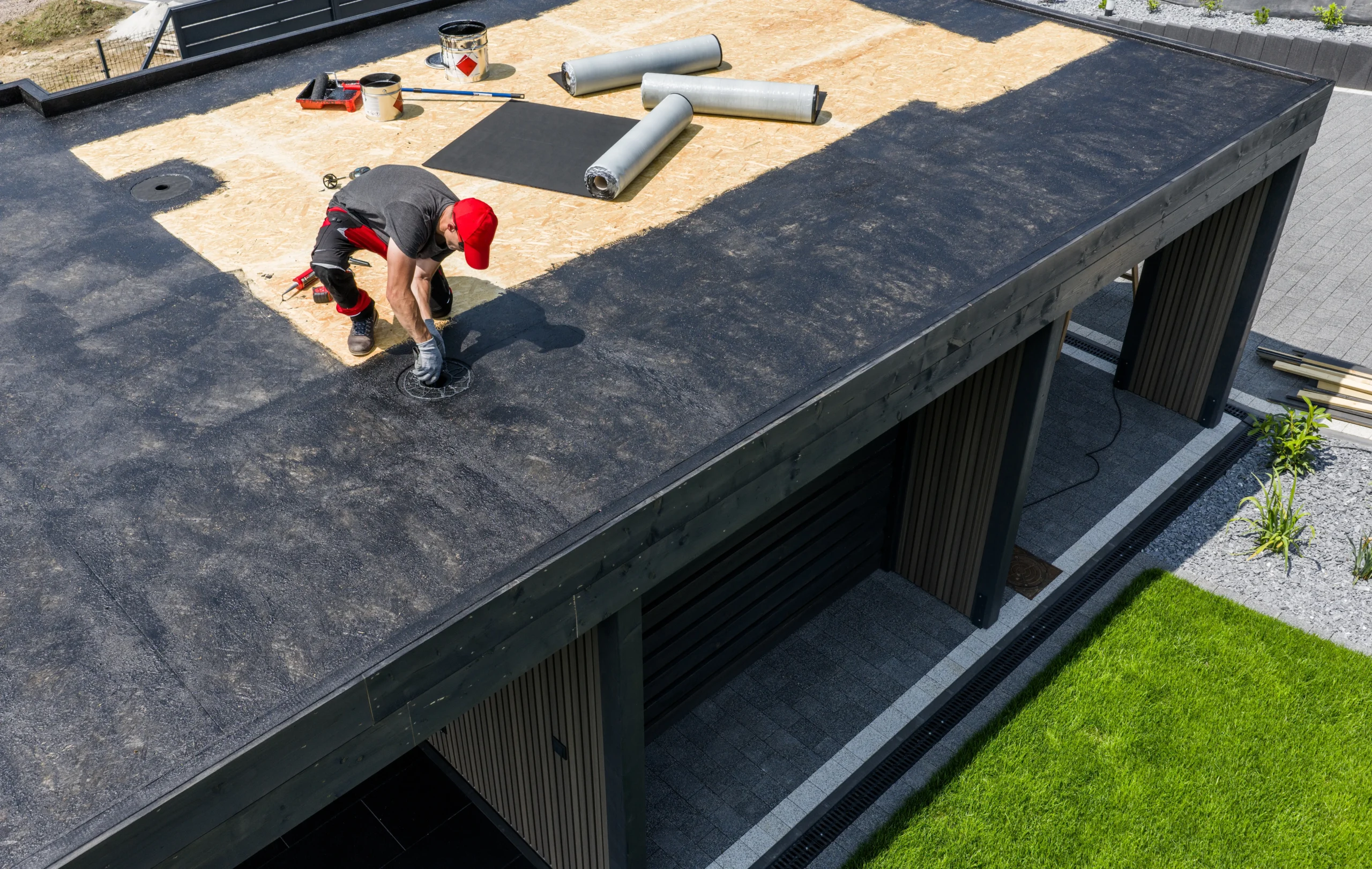 Pose de membranes EPDM synthétiques – Doceba