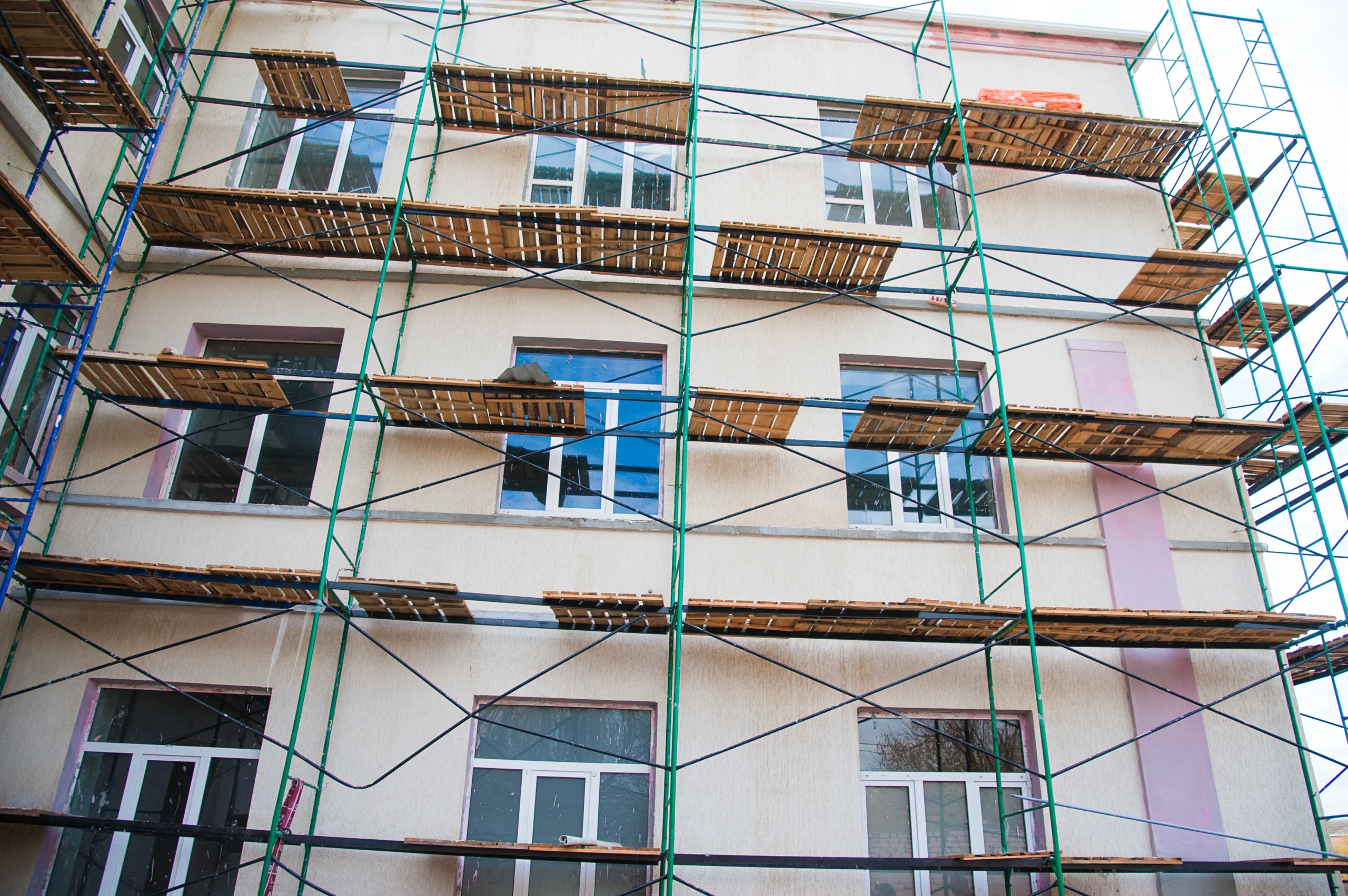 Peinture de façade à Auxerre (89) – Doceba